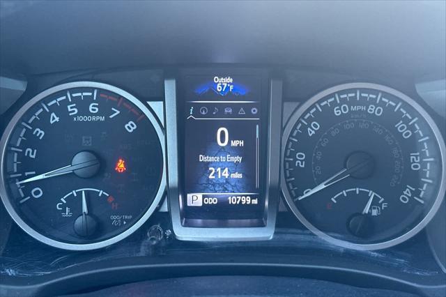Photo of 2021 Super White Toyota Tacoma