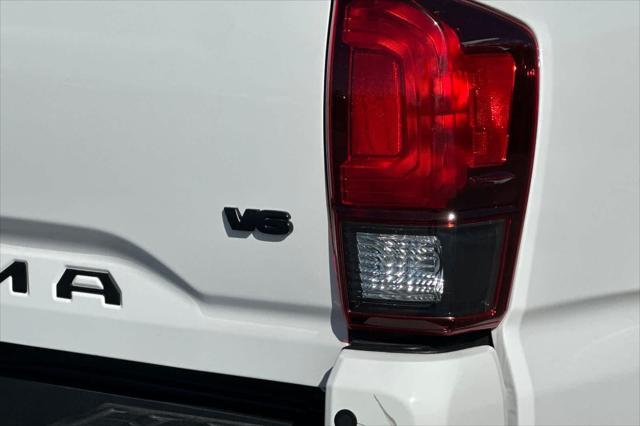 Photo of 2021 Super White Toyota Tacoma