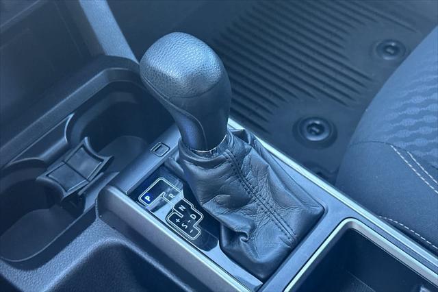 Photo of 2021 Super White Toyota Tacoma