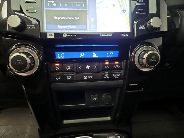 Photo of 2022 Green Toyota 4Runner