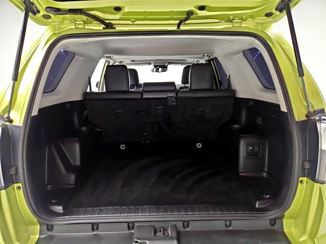 Photo of 2022 Green Toyota 4Runner