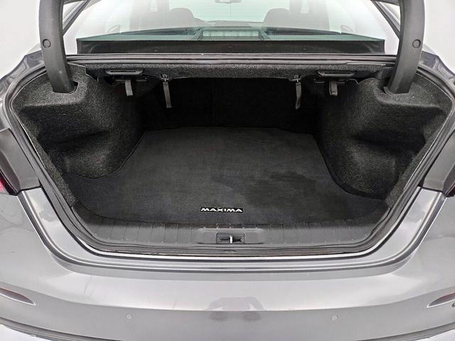 Photo of 2023 Silver Nissan Maxima