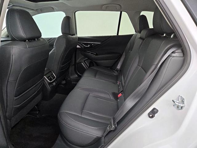 Photo of 2024 White Subaru Outback