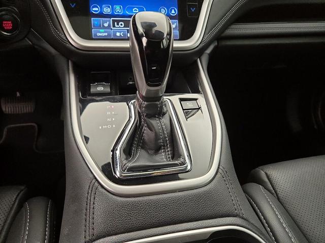 Photo of 2024 White Subaru Outback