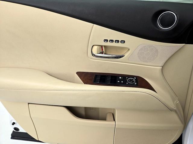 Photo of 2013 White Lexus RX 350