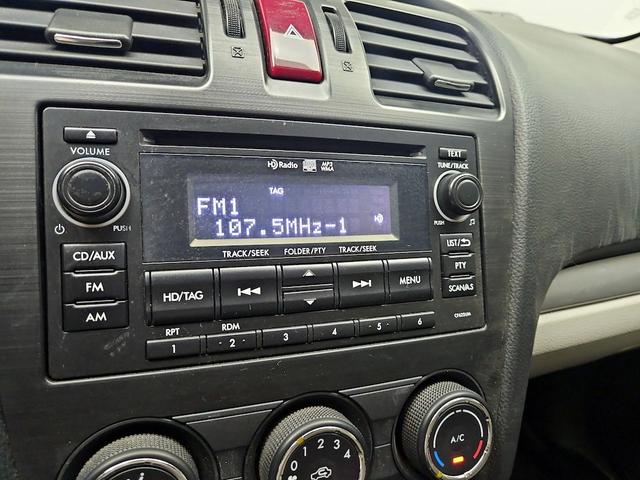 Photo of 2015 White Subaru Forester