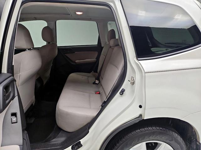 Photo of 2015 White Subaru Forester