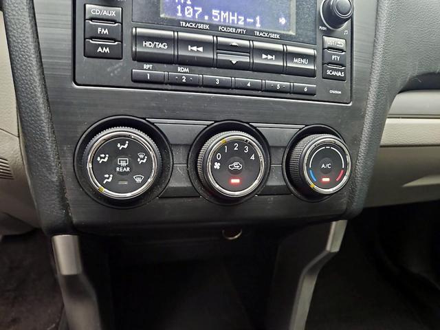 Photo of 2015 White Subaru Forester