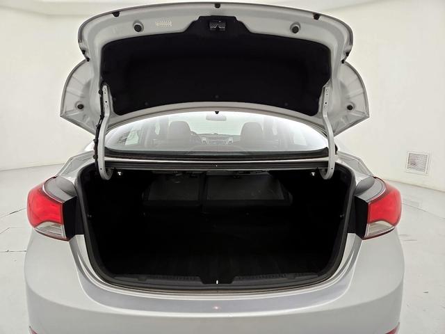 Photo of 2016 Silver Hyundai ELANTRA