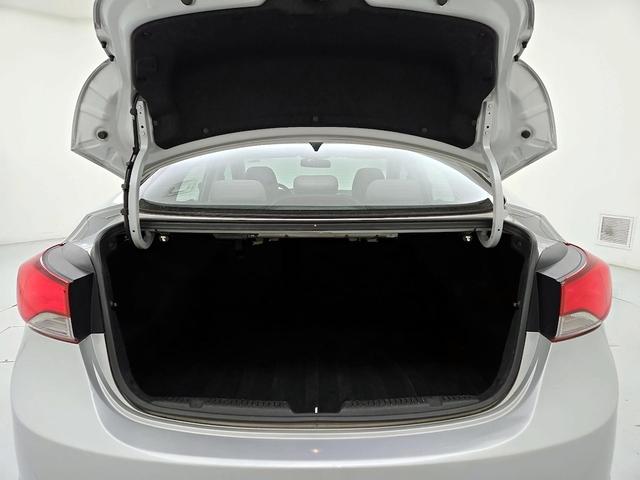 Photo of 2016 Silver Hyundai ELANTRA
