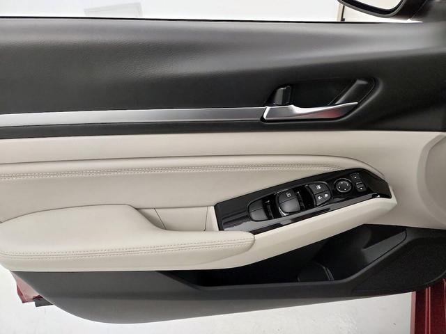 Photo of 2021 Red Nissan Altima