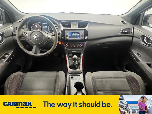 Photo of 2017 Pearl Nissan Sentra