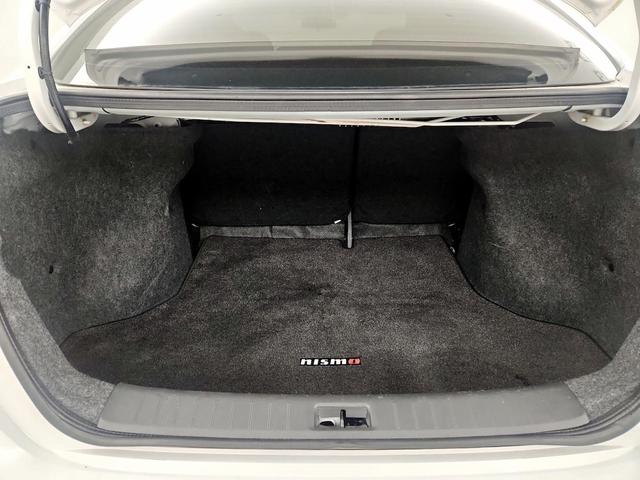 Photo of 2017 Pearl Nissan Sentra