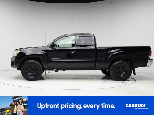 Photo of 2015 Black Toyota Tacoma