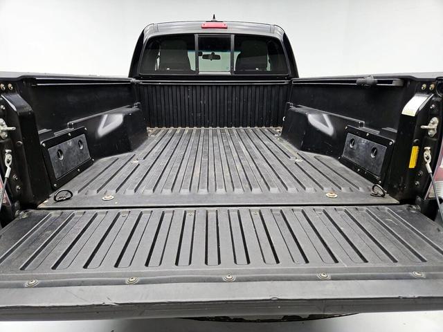 Photo of 2015 Black Toyota Tacoma