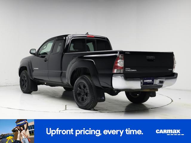 Photo of 2015 Black Toyota Tacoma