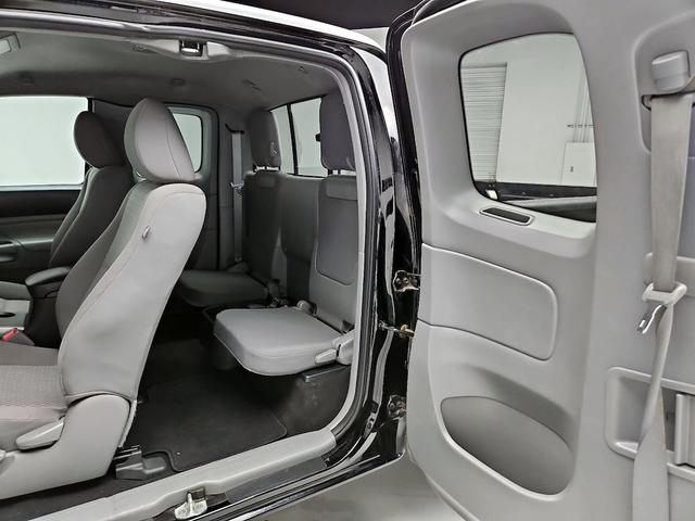 Photo of 2015 Black Toyota Tacoma