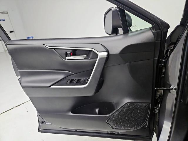 Photo of 2021 Gray Toyota RAV4