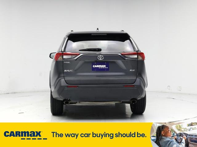 Photo of 2021 Gray Toyota RAV4