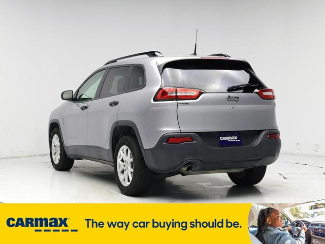 Photo of 2017 Silver Jeep Cherokee