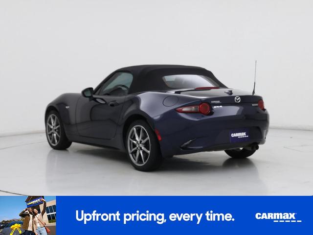 Photo of 2022 Blue Mazda MX-5 Miata