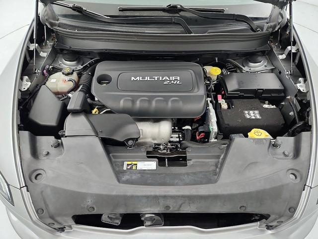 Photo of 2017 Gray Jeep Cherokee