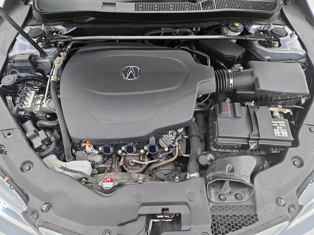 Photo of 2015 Silver Acura TLX
