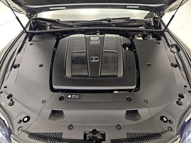 Photo of 2020 Gray Lexus LS 500