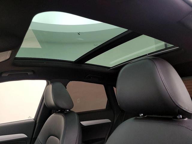 Photo of 2017 Gray Audi Q3
