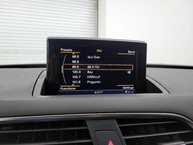 Photo of 2017 Gray Audi Q3