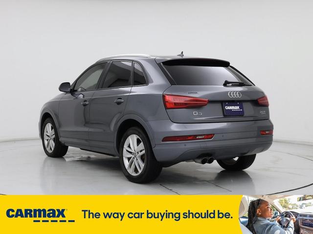Photo of 2017 Gray Audi Q3