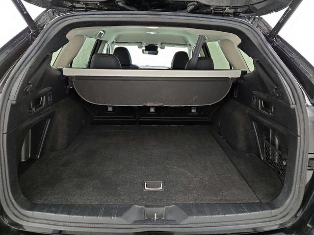 Photo of 2021 Black Subaru Outback