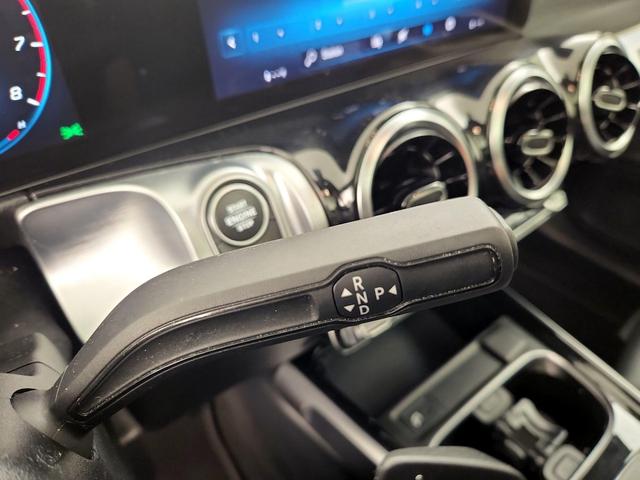 Photo of 2023 Black Mercedes-Benz GLB 250