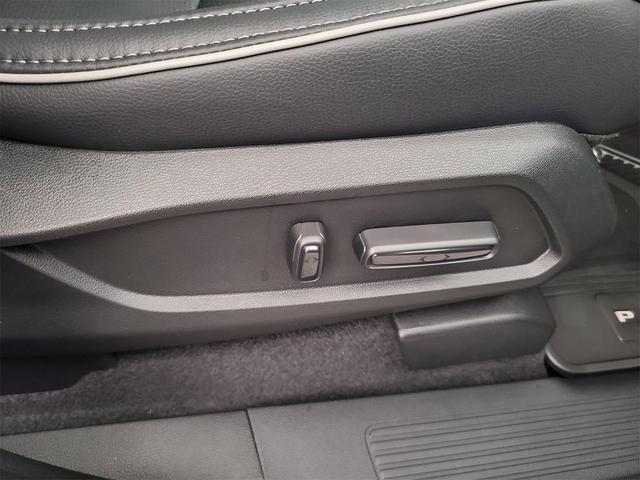 Photo of 2025 Crystal Black Pearl Honda Pilot