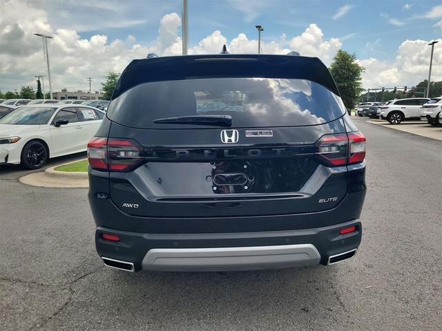 Photo of 2025 Crystal Black Pearl Honda Pilot