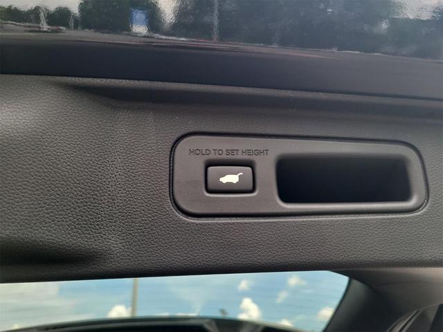 Photo of 2025 Crystal Black Pearl Honda Pilot