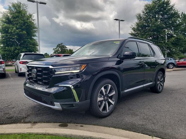 Photo of 2025 Crystal Black Pearl Honda Pilot