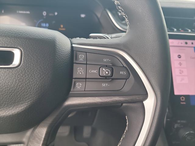Photo of 2025 Baltic Gray Metallic Clearcoat Jeep Grand Cherokee L
