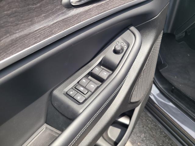 Photo of 2025 Baltic Gray Metallic Clearcoat Jeep Grand Cherokee L