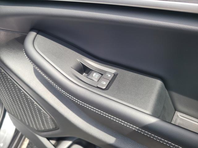 Photo of 2025 Baltic Gray Metallic Clearcoat Jeep Grand Cherokee L