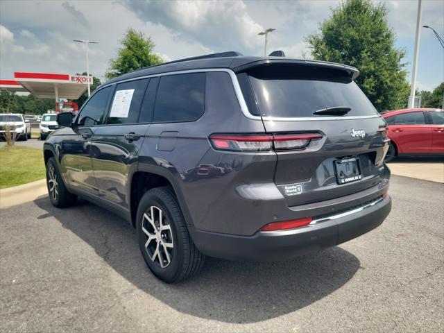 Photo of 2025 Baltic Gray Metallic Clearcoat Jeep Grand Cherokee L