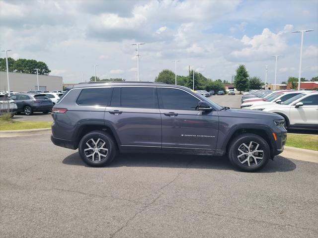 Photo of 2025 Baltic Gray Metallic Clearcoat Jeep Grand Cherokee L