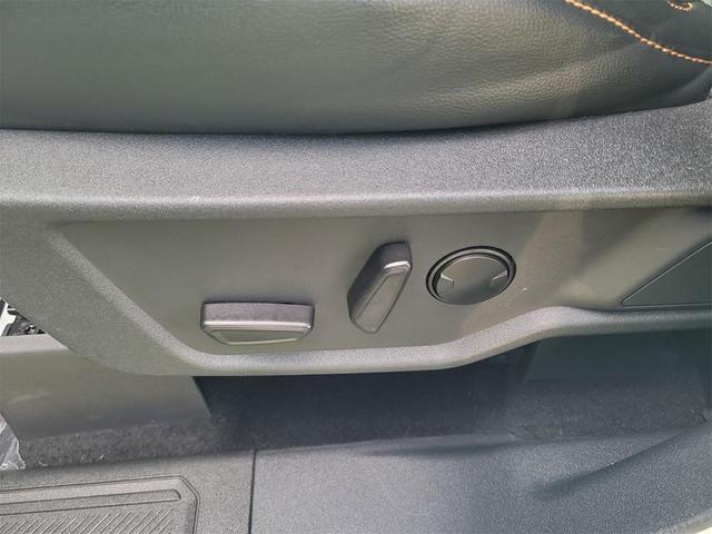 Photo of 2021 Oxford White Ford Bronco