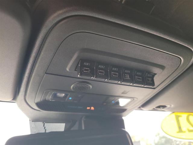 Photo of 2021 Oxford White Ford Bronco