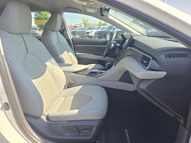 Photo of 2022 Wind Chill Pearl Toyota Camry