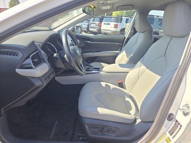 Photo of 2022 Wind Chill Pearl Toyota Camry