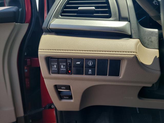 Photo of 2024 Radiant Red Honda Odyssey