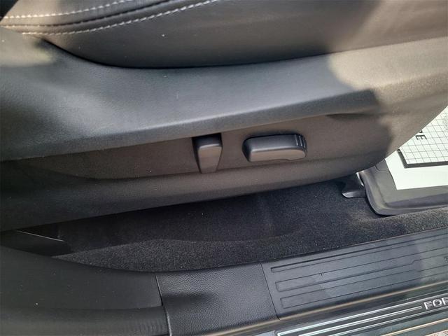 Photo of 2023 Gray Metallic Subaru Forester