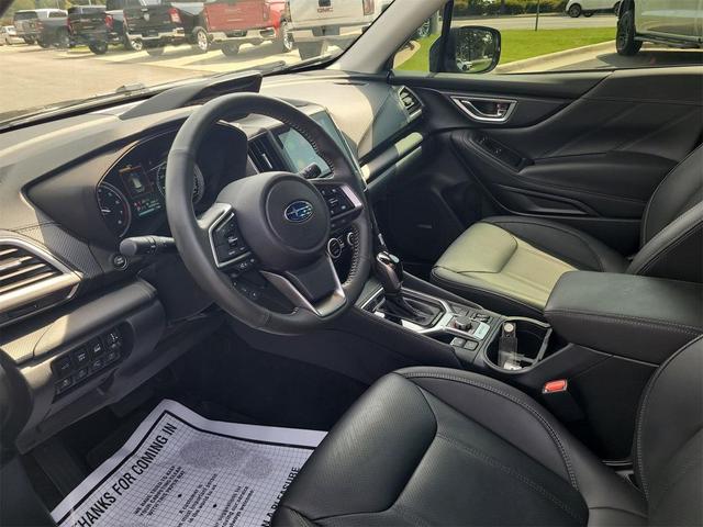 Photo of 2023 Gray Metallic Subaru Forester