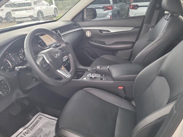 Photo of 2021 Majestic White INFINITI QX50